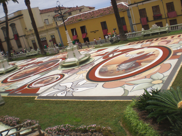 Праздник ковров в Ла Оротаве.