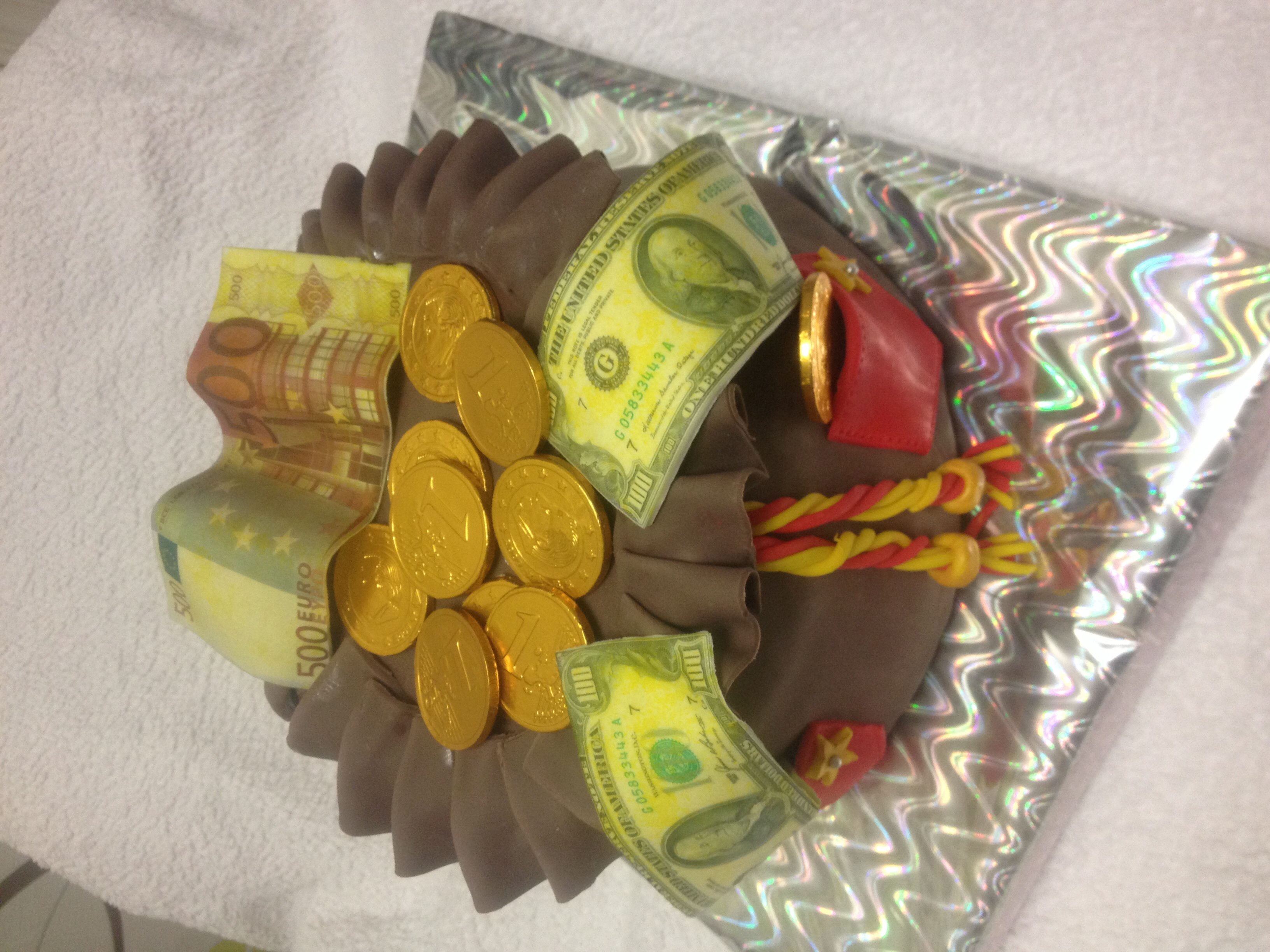 Завалила я тут сообщество своими работами,но так интересно слушать критику...