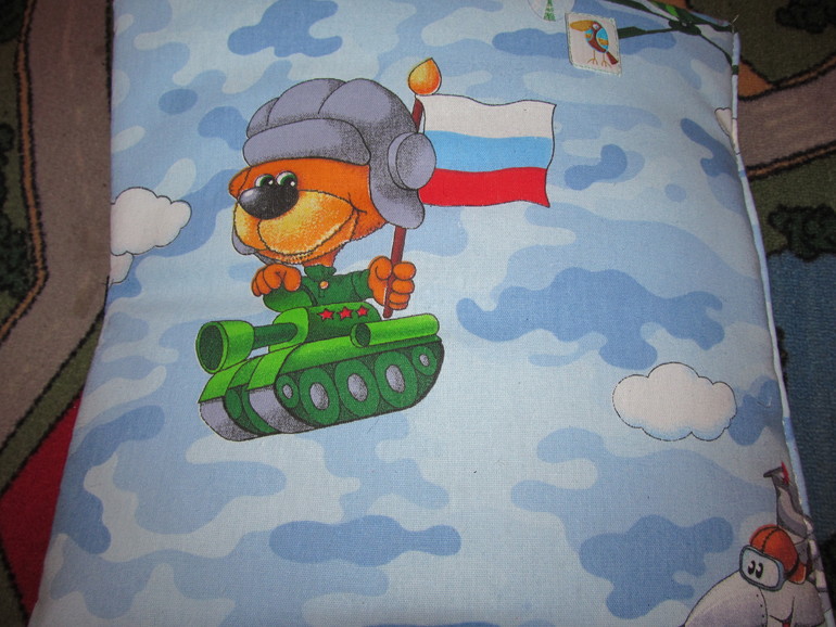 3 развивающие книжки.