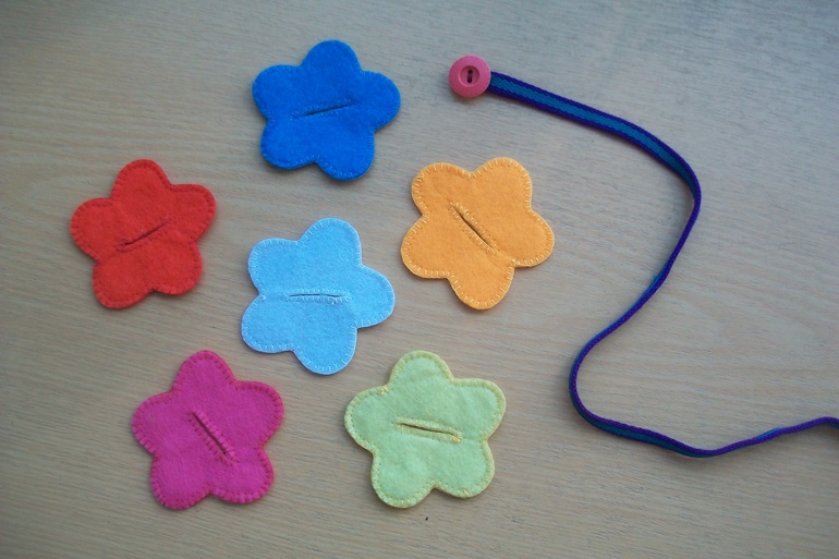 Пуговичный тренажер