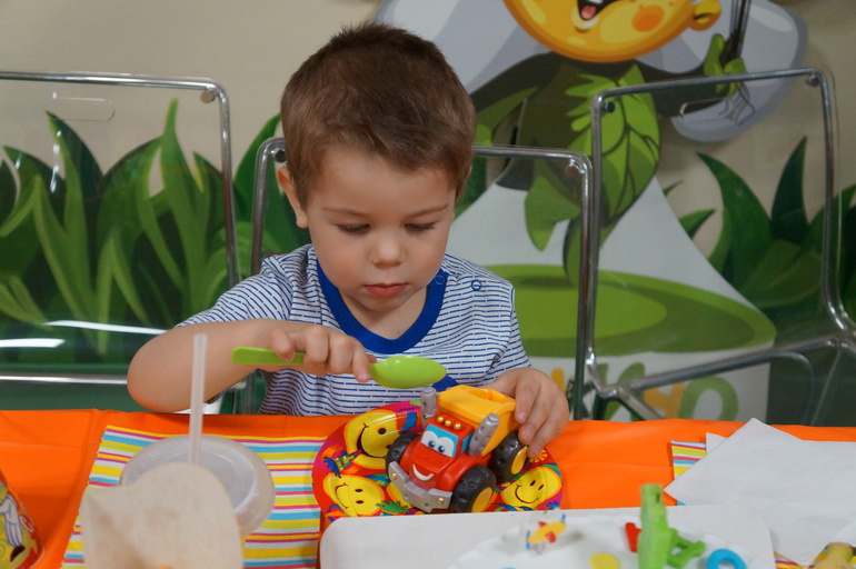 Вот и отметили 3 годика или как из 15 гостей пришли только 2))))