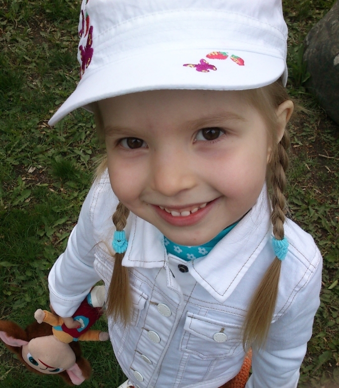 Полинка гуляет