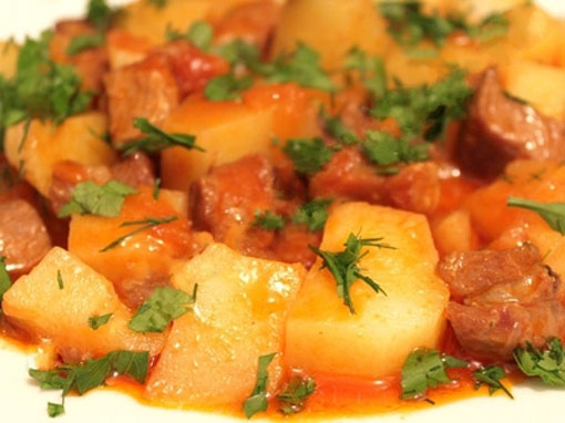картошечка тушеная с мясом