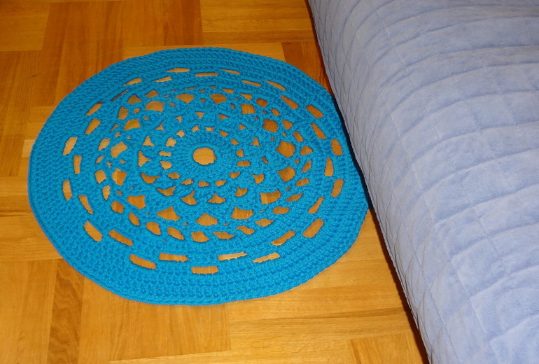 Коврик ручной работы