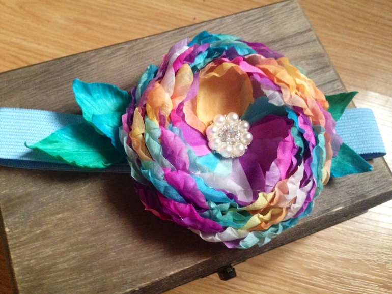 Шелковые украшения для маленьких принцесс