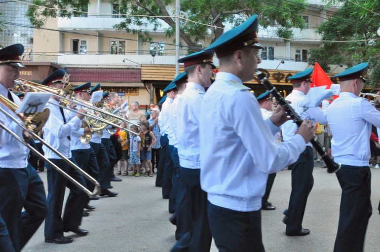Феодосию посетил фестиваль военных оркестров