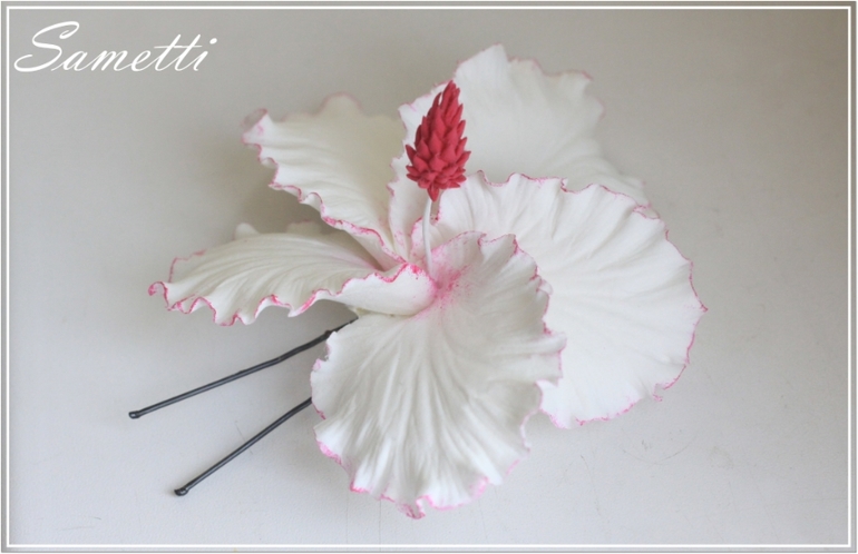 Яркие украшения и аксессуары на лето