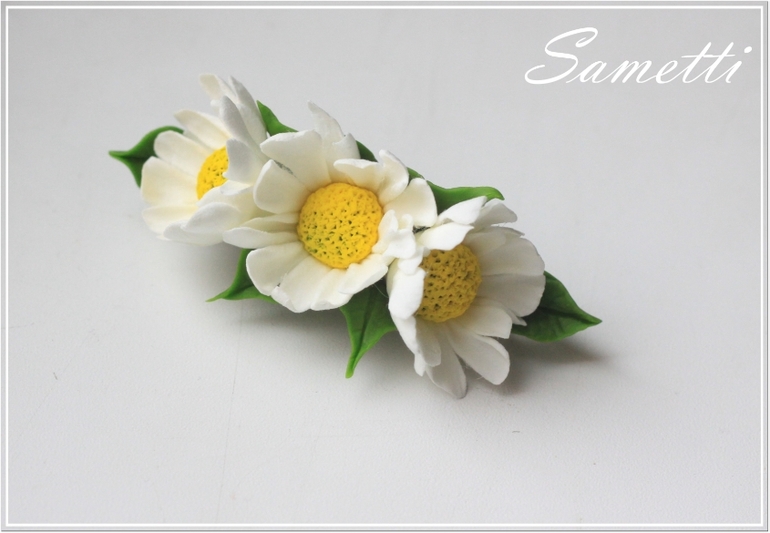 Яркие украшения и аксессуары на лето