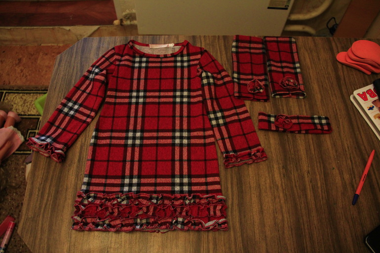 Теплое и стильное платье с гетрами и повязкой на голову!экв 800руб -есть 2 штуки