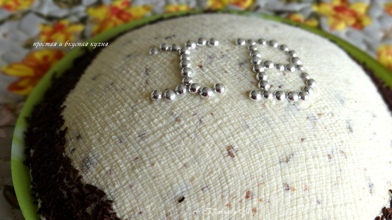 Пасха творожная сырая с арахисом и изюмом - рецепт