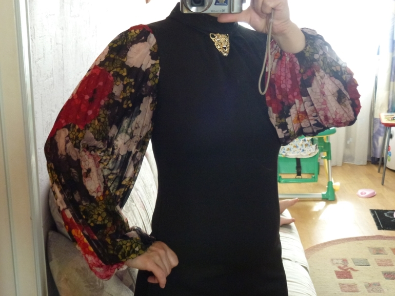 Очень красивое платье!!!! Р-р S (42). Почта.