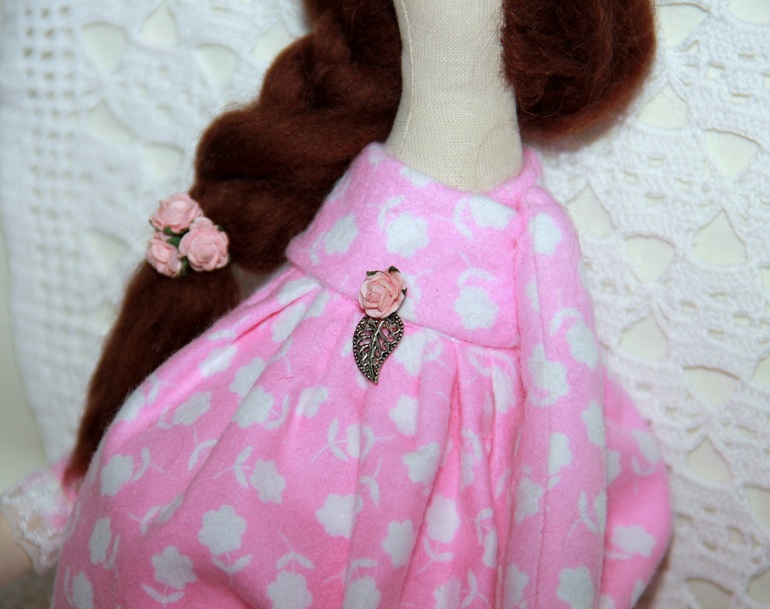 Беременная тильда в розовом