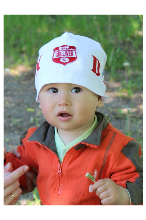 Еще одна шапочка для дочки.