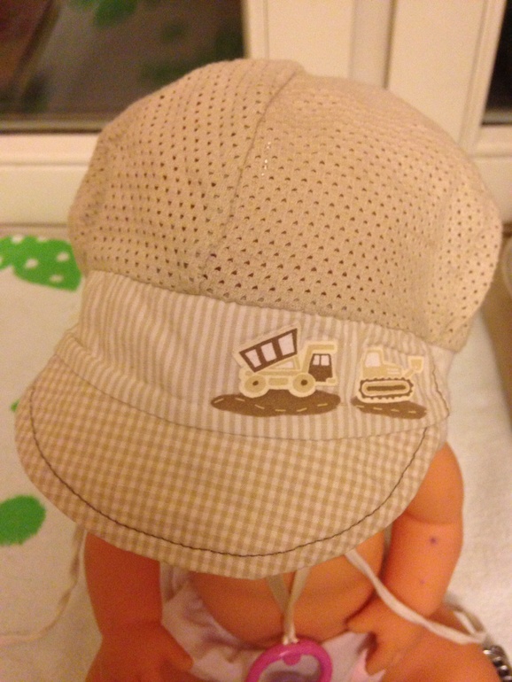 Шапочка для мальчика превращается...