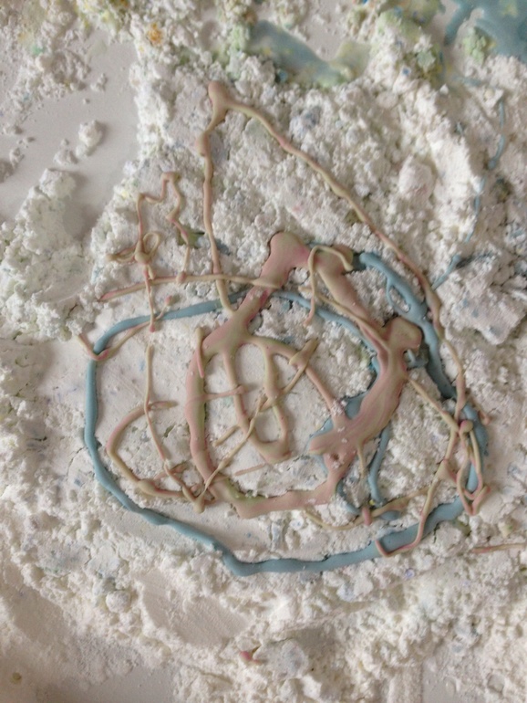 Кукурузный крахмал + цветная вода -