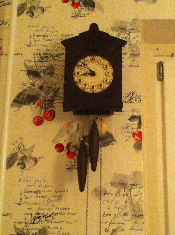 Вот такое чудо живет теперь на нашей кухне)))