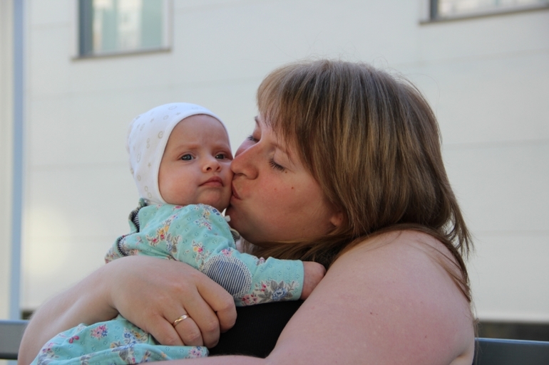 4 месяца моей сладкой дочке*******