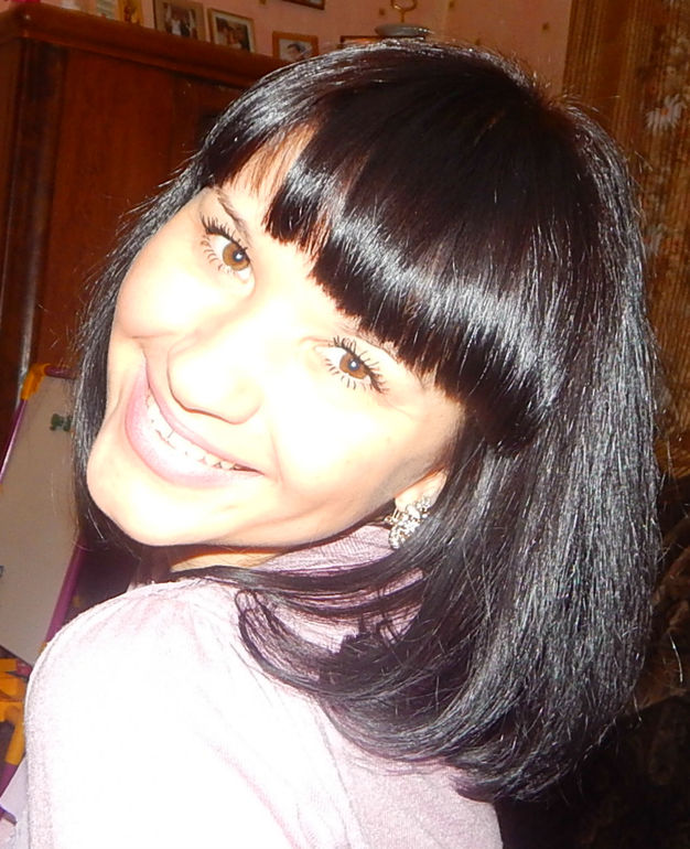 Немного сменила причёску