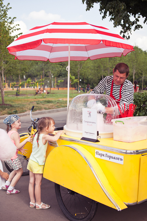 Три Алисы в парке Горького