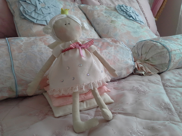 Одинаковые но такие разные....принцессы