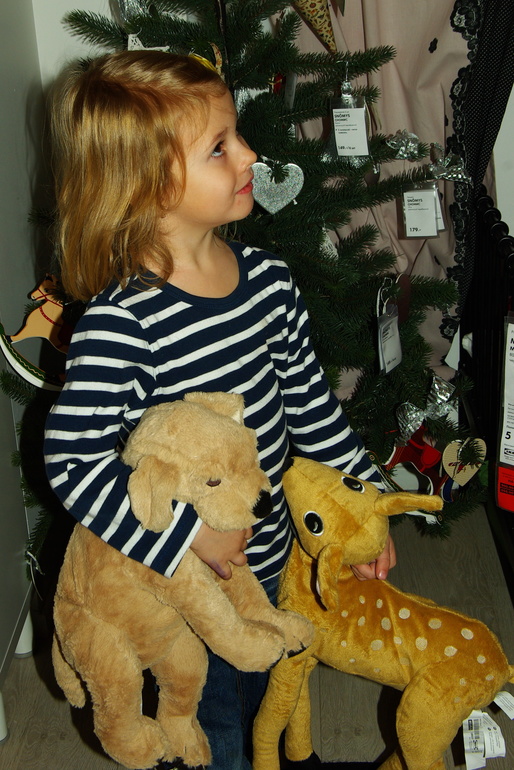 Как же сейчас здорово в магазинах) потихоньку готовимся к новому году)