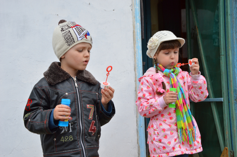 Хорошо у бабушки отдыхать.