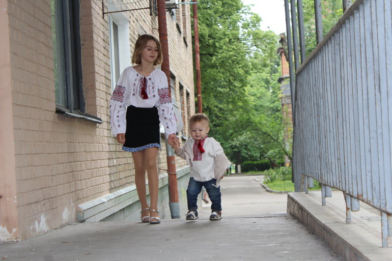 Про сонце, про небо, про останнiй дзвоник!