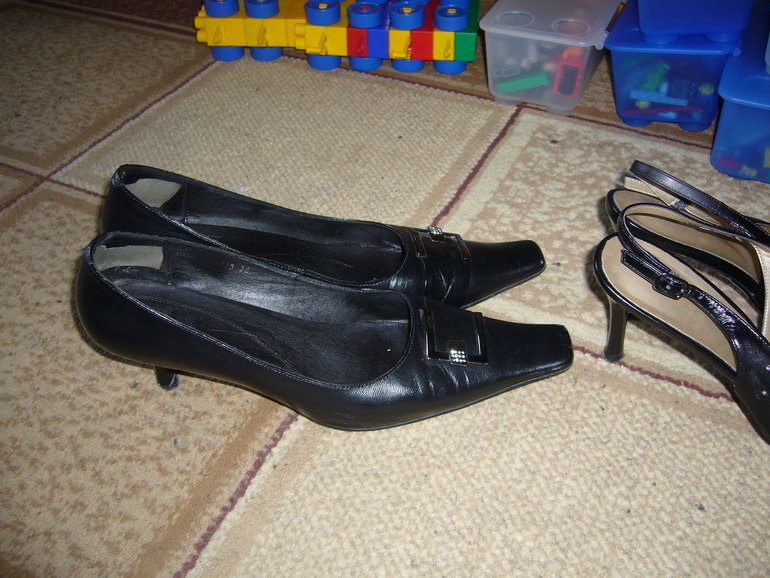 Отдам туфли, размер 38. Метро Новоясеневская