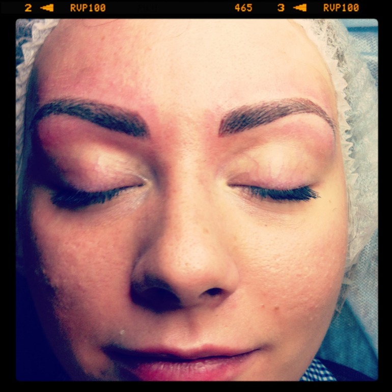 Давненько я тут не появлялась, уж простите...)