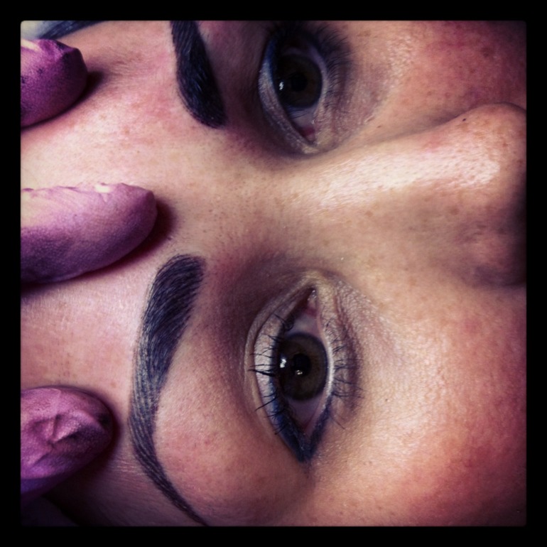 Давненько я тут не появлялась, уж простите...)