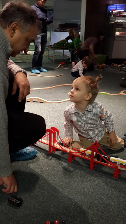 Паровозия и Тим