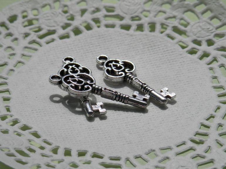 Пуговицы, подвески, кружево!!! Много фото!!!