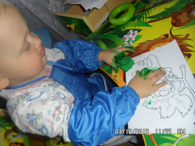 Первый новогодний подарок и наш