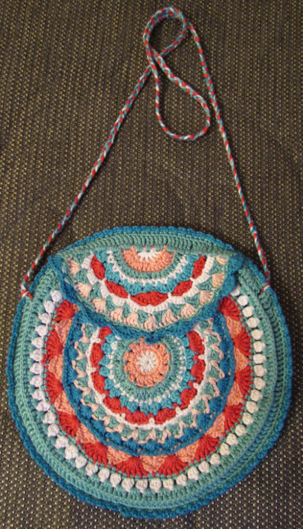 Сумочка и беретка