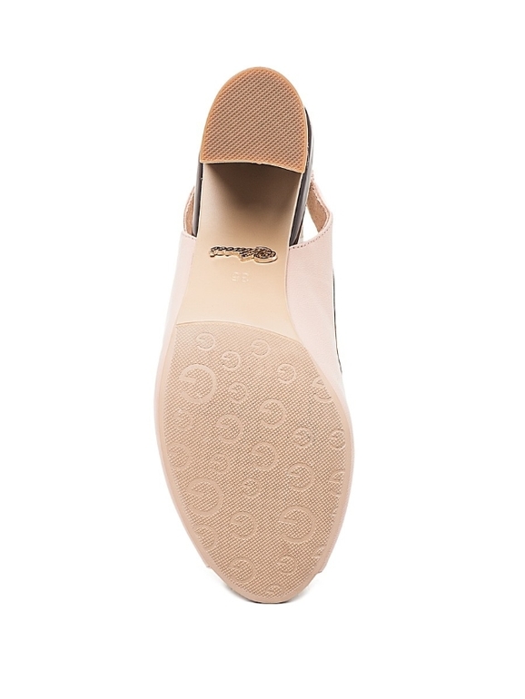 Продам Босоножки Vitacci Размер 35 Стелька 23,5 см 3000 руб.