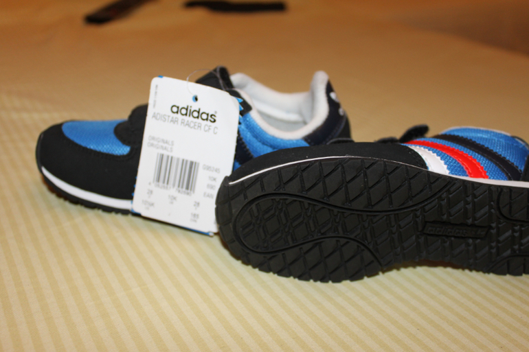 adidas кроссовки новые, р.26-27 (РФ)