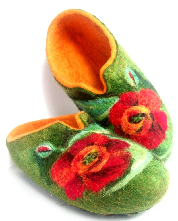 Домашняя обувь должна ... поднимать настроение!