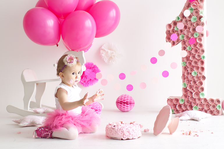 фтосессия крушение тортика на год или smash cake