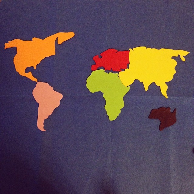 Мама- рукодельница.