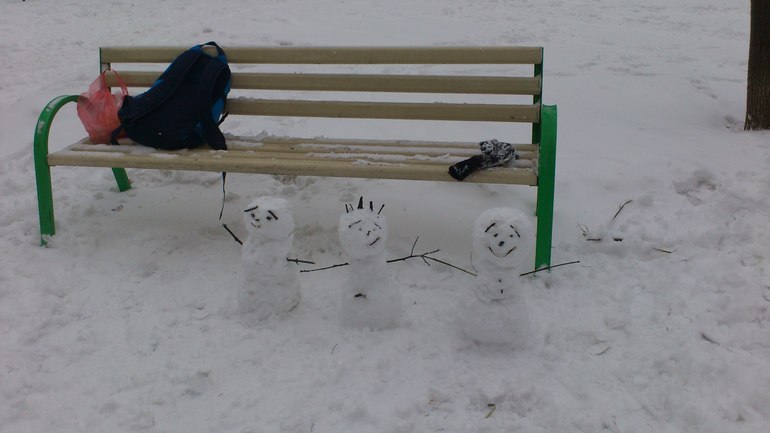 Семья тоже)