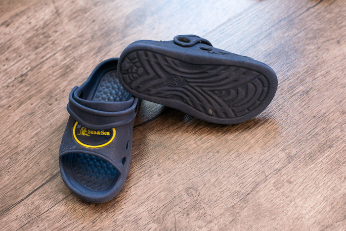 Разобрала детские вещи, всё на продажу. И немного взрослых вещей тоже (в конце списка).