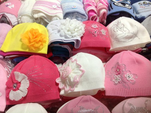 Все шапки по 290 руб