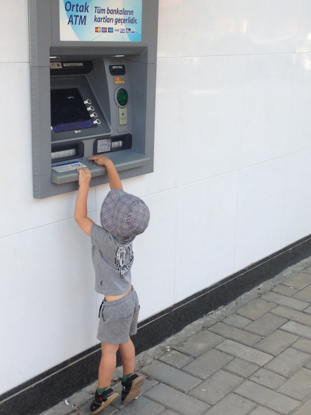 денег не бывает много ))))