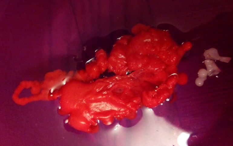 Погадала вот ))) Мы с мужем вылили воск в воду и...