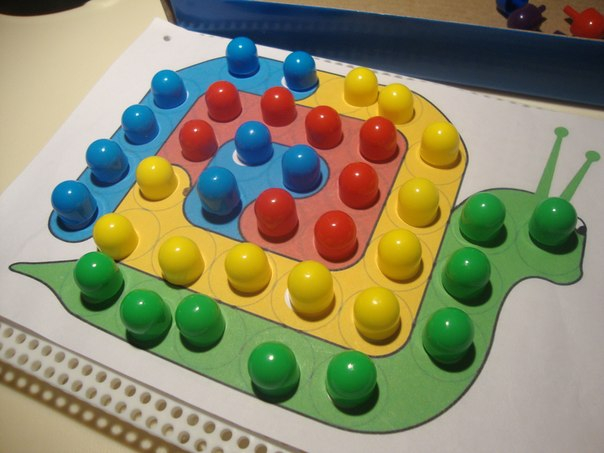 Штырьковая мозаика на 90 деталей