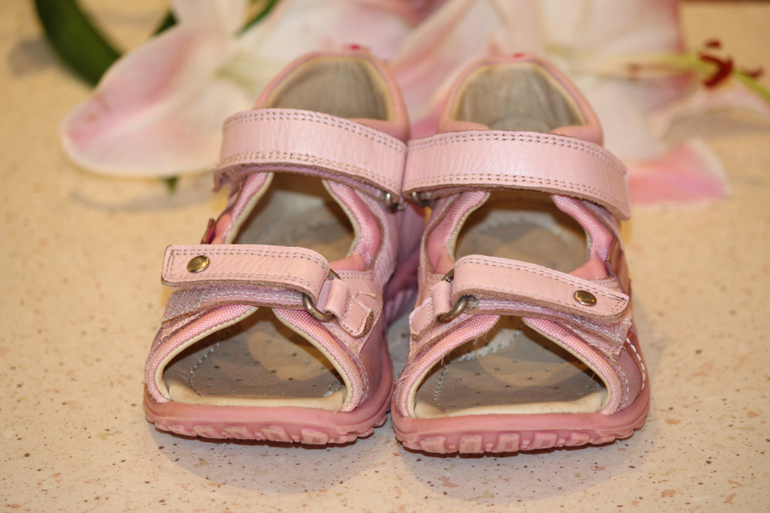 Crocs (С7), Капика (Kapika, разм.23), Minimen (разм.23), PrettyGirl (разм.23)