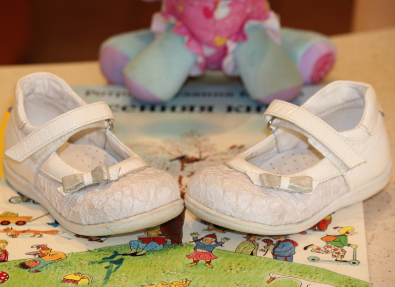 Crocs (С7), Капика (Kapika, разм.23), Minimen (разм.23), PrettyGirl (разм.23)