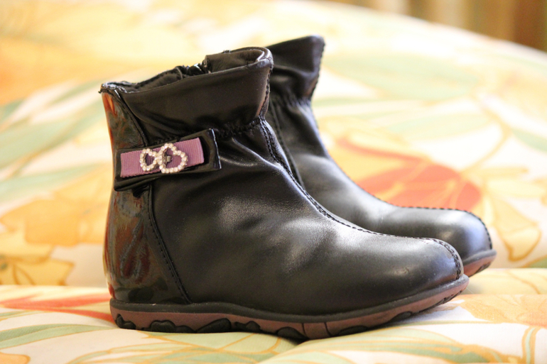 Crocs (С7), Капика (Kapika, разм.23), Minimen (разм.23), PrettyGirl (разм.23), Ridlcat (разм.23)