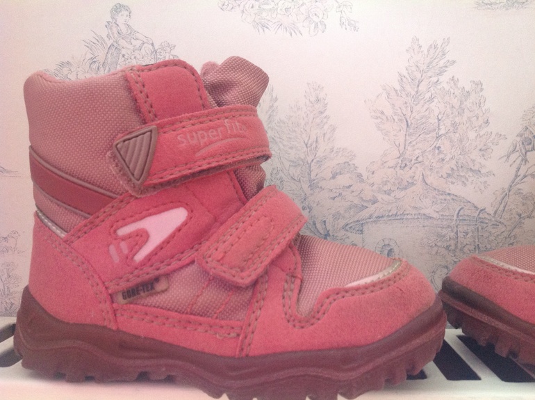 600 р. Super Fit 23 р. Стелька 15 см.