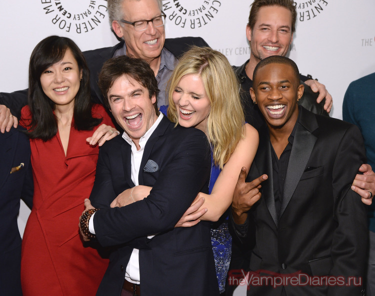 10 лет спутся)